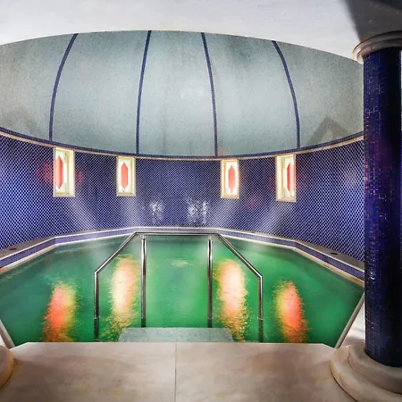 Thermae Platystomou & 4*